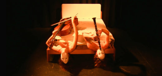 Still aus: Carola Schaal: you&I - Tableau Vivant für 2 Performer und 1 Bett