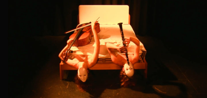 Still aus: Carola Schaal: you&I - Tableau Vivant für 2 Performer und 1 Bett